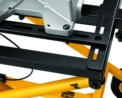 DeWalt Accessoires Scie Sur Table DE7260-XJ Piètement Roulant Pour Scie à Onglets Radiale -Scies Soldes de7260 xj pietement roulant pour scie a onglets radiale 4